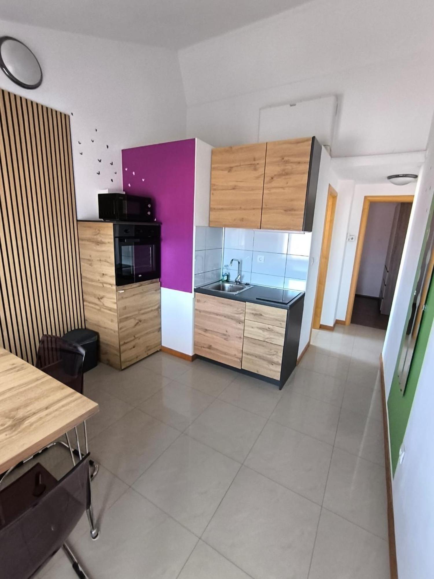 Apartments Pongrac Cres Luaran gambar