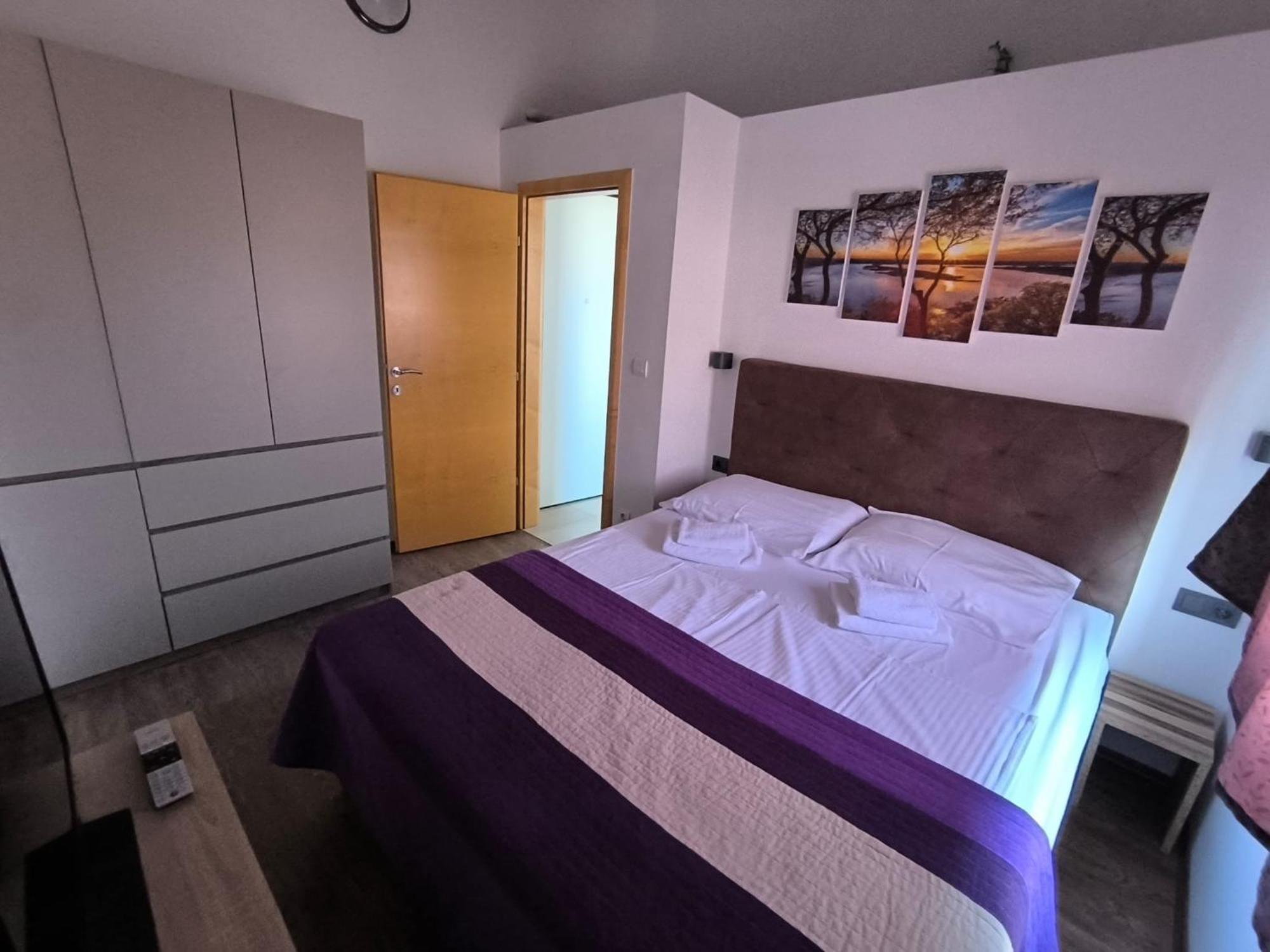 Apartments Pongrac Cres Luaran gambar