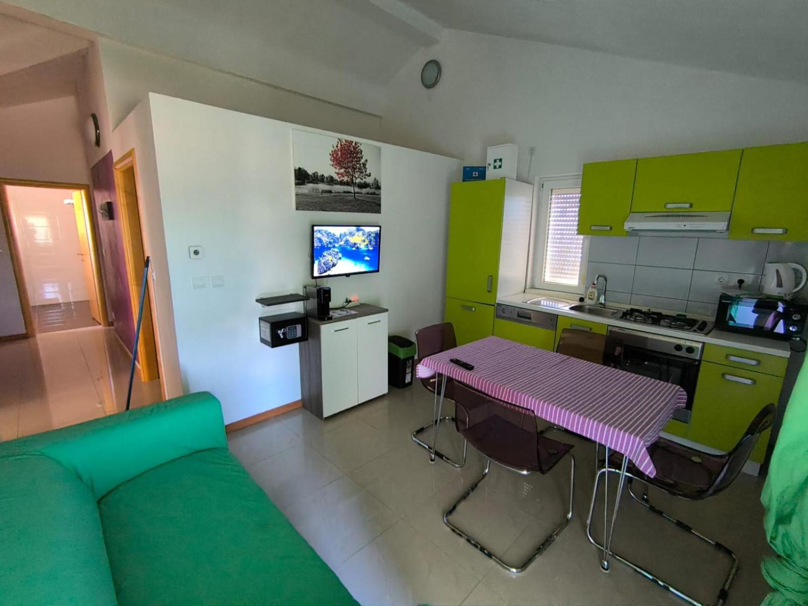 Apartments Pongrac Cres Luaran gambar