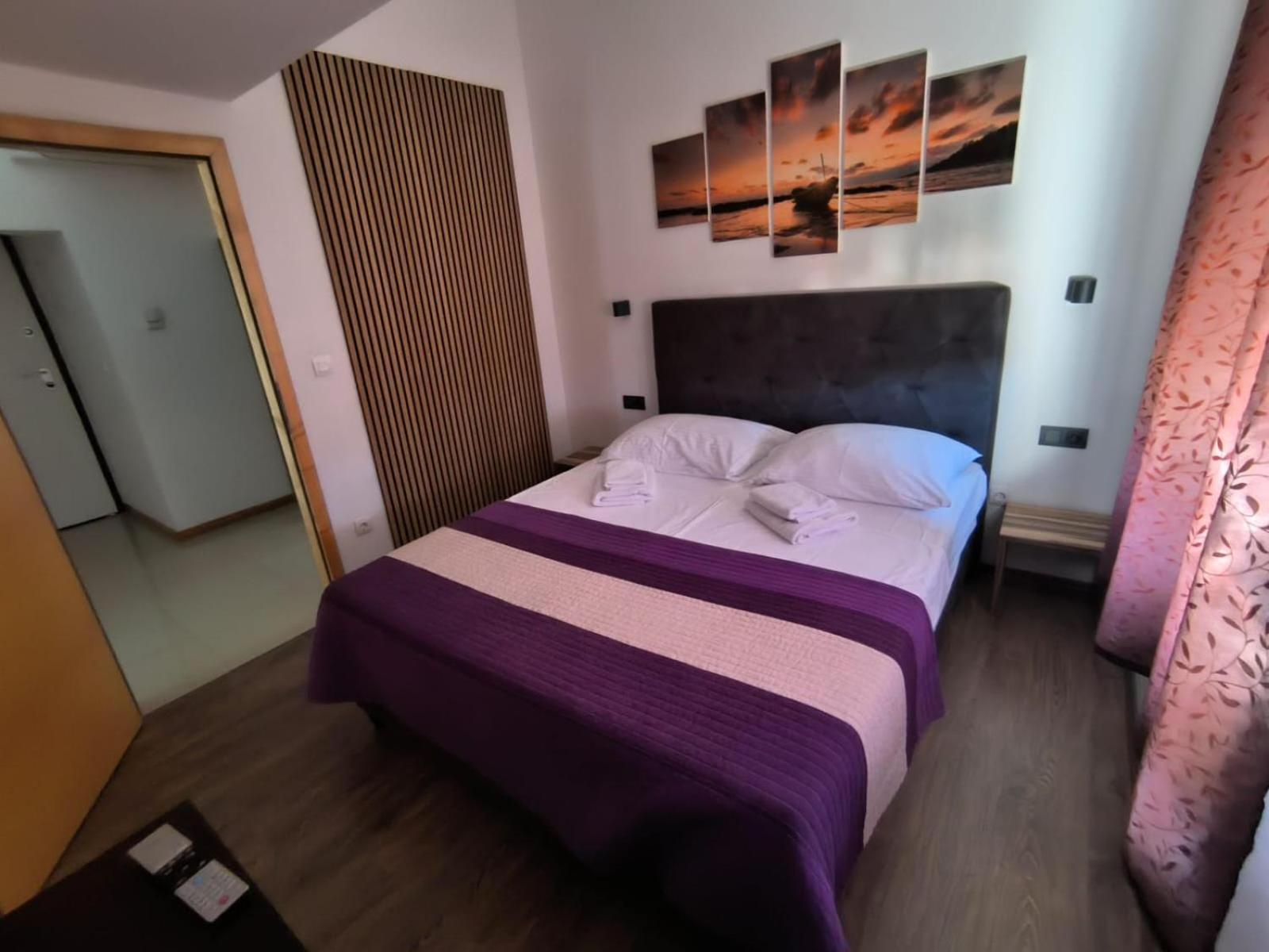 Apartments Pongrac Cres Luaran gambar