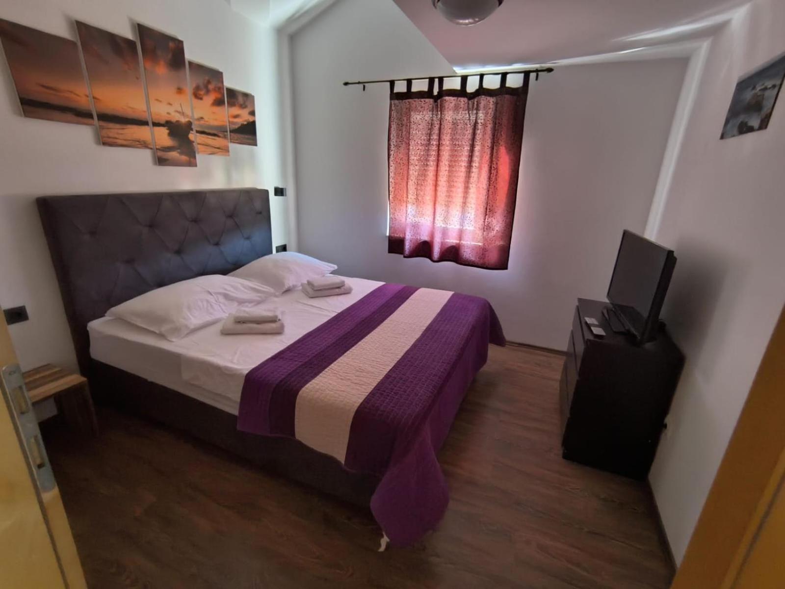 Apartments Pongrac Cres Luaran gambar